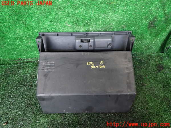 5UPJ-35727516]デリカ スターワゴン(P25W)グローブボックス1 中古_m0003.jpg