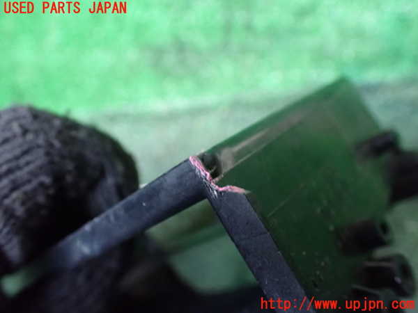 5UPJ-35727841]デリカ スターワゴン(P25W)小物入れ1 中古_m0002.jpg
