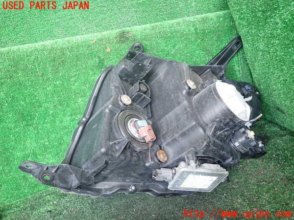 1UPJ-35731130]パジェロ(V98W)右ヘッドライト HID 中古_m0003.jpg