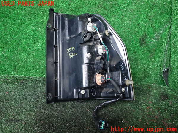 1UPJ-35731536]パジェロ(V98W)左テールランプ 中古_m0002.jpg