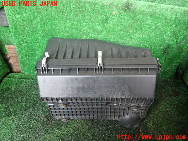 1UPJ-35732560]パジェロ(V98W)エアクリーナーボックス 中古_m0002.jpg
