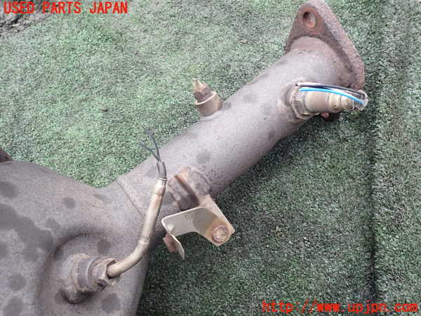 1UPJ-35732662]パジェロ(V98W)触媒2 中古_m0004.jpg