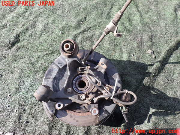 1UPJ-35734300]パジェロ(V98W)右リアナックルハブ 中古_m0002.jpg