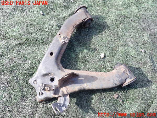 1UPJ-35735146]パジェロ(V98W)右リアアッパーアーム1 中古_m0002.jpg
