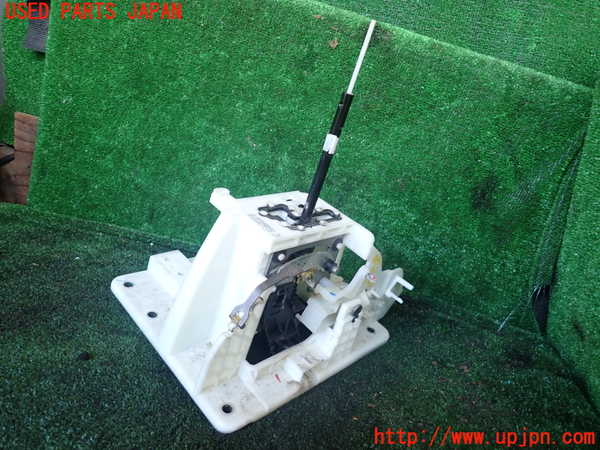 1UPJ-35737555]パジェロ(V98W)ATシフトレバー 中古_m0001.jpg