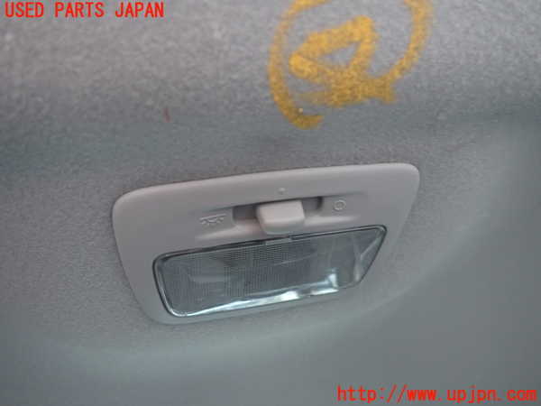 1UPJ-35736414]パジェロ(V98W)ルームランプ4 (3列目真中) 中古_m0001.jpg