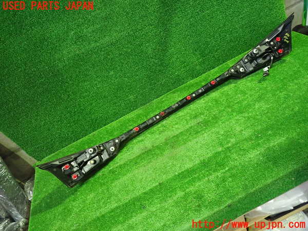 1UPJ-35741559]レクサス・UX250h(MZAH10)リアフィニッシャー 中古_m0004.jpg