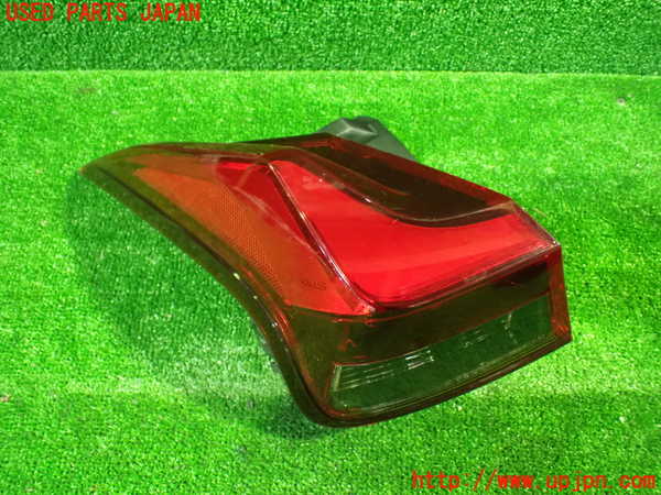 1UPJ-35741536]レクサス・UX250h(MZAH10)左テールランプ 中古_m0001.jpg