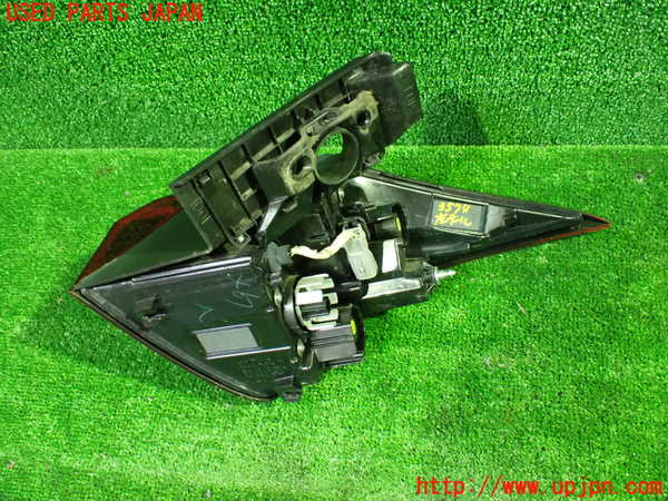 1UPJ-35741536]レクサス・UX250h(MZAH10)左テールランプ 中古_m0002.jpg