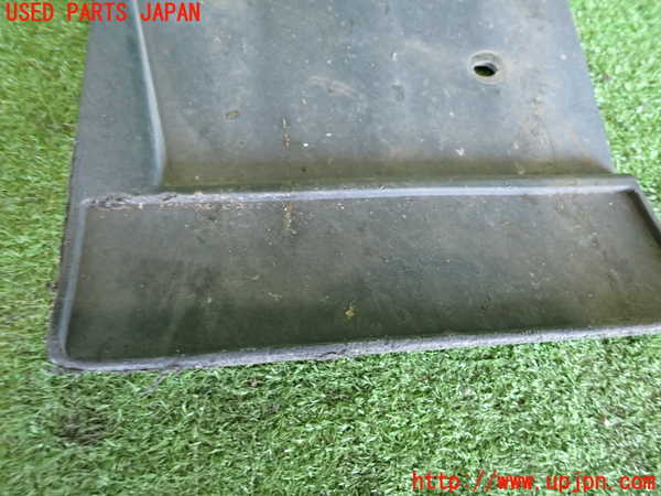 2UPJ-35791454]セドリック ワゴン(WY30)右リアマッドガード(泥除け) 中古_m0003.jpg