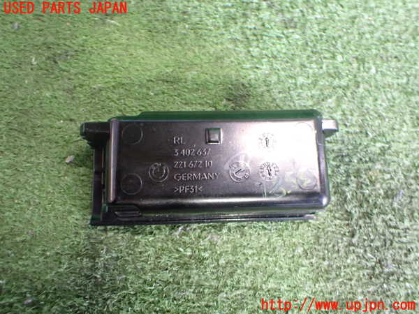 2UPJ-35817821]BMW X3(PC30)(E83系)灰皿1 中古_m0002.jpg