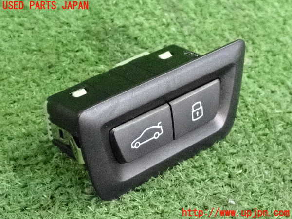 2UPJ-35826307]BMW 218d アクティブツアラー(22BY20)(U06)スイッチ2 (ロック) 中古_m0001.jpg