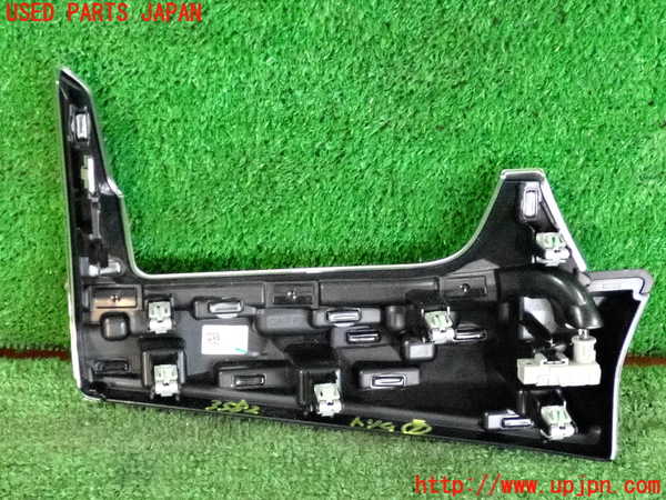 2UPJ-35827691]BMW 218d アクティブツアラー(22BY20)(U06)内装トリム類1 中古_m0003.jpg