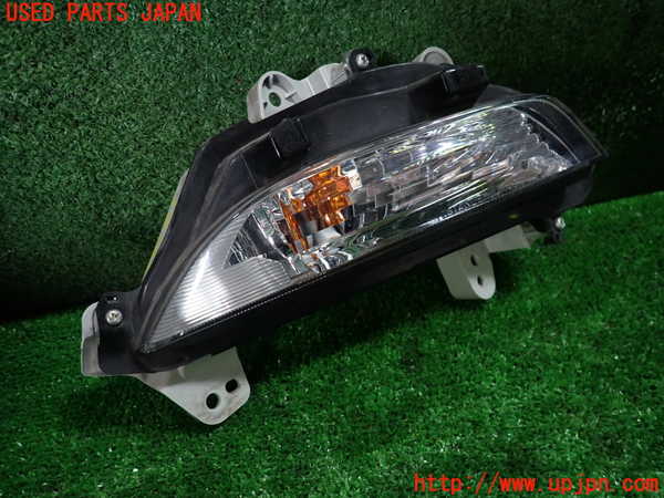 1UPJ-35861150]アバルト・124スパイダー(NF2EK)右コーナーランプ 中古_m0001.jpg