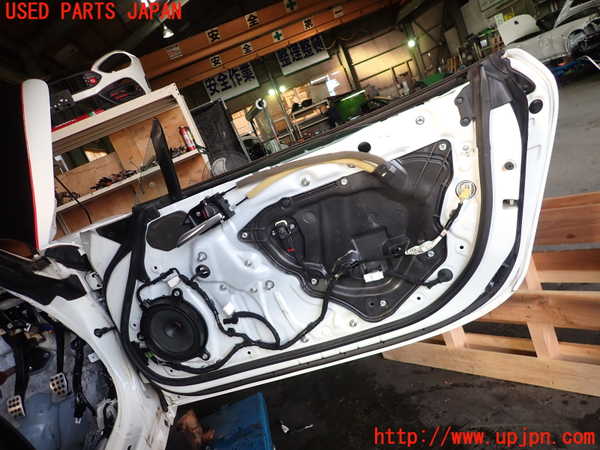 1UPJ-35861230]アバルト・124スパイダー(NF2EK)右ドア 中古(43R-00014 M408)_m0004.jpg