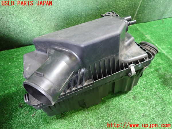 1UPJ-35862560]アバルト・124スパイダー(NF2EK)エアクリーナーボックス 中古_m0001.jpg
