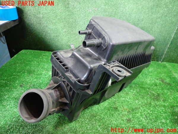 1UPJ-35862560]アバルト・124スパイダー(NF2EK)エアクリーナーボックス 中古_m0002.jpg