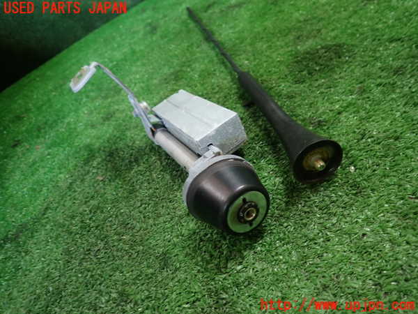 1UPJ-35866550]アバルト・124スパイダー(NF2EK)アンテナ 中古_m0004.jpg