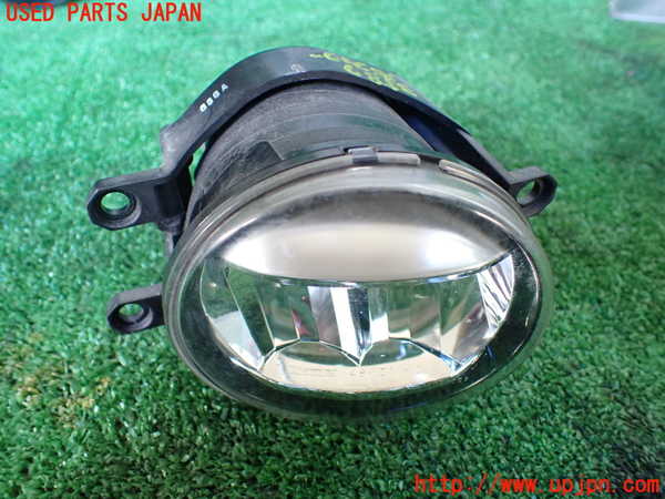 1UPJ-35871180]レクサス・IS300h(AVE30)右フォグ 中古_m0001.jpg