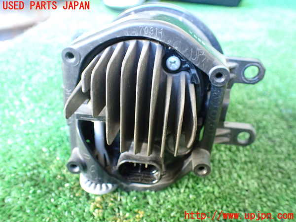 1UPJ-35871180]レクサス・IS300h(AVE30)右フォグ 中古_m0002.jpg
