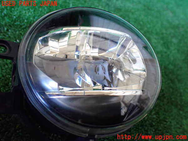 1UPJ-35871180]レクサス・IS300h(AVE30)右フォグ 中古_m0003.jpg