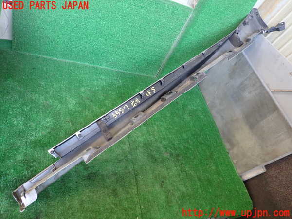 1UPJ-35871390]レクサス・IS300h(AVE30)右サイドステップ 中古_m0003.jpg