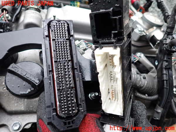 1UPJ-35872010]レクサス・IS300h(AVE30)エンジン 2AR-FSE 中古_m0003.jpg