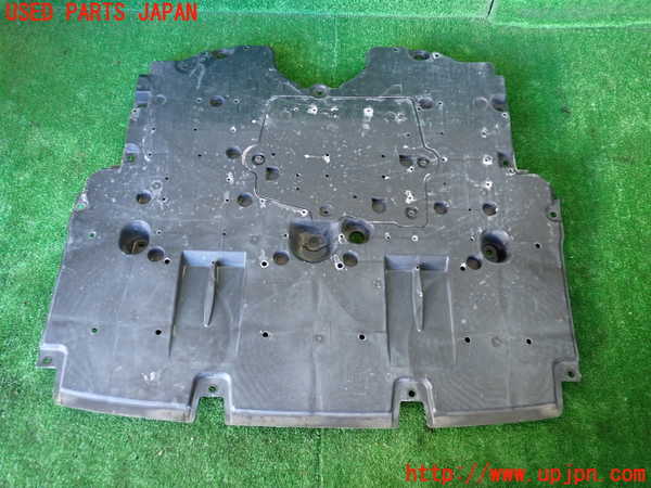 1UPJ-35872170]レクサス・IS300h(AVE30)エンジンアンダーカバー 中古_m0001.jpg