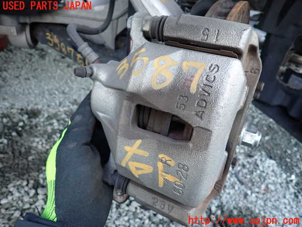 1UPJ-35874080]レクサス・IS300h(AVE30)右フロントキャリパー 中古_m0001.jpg
