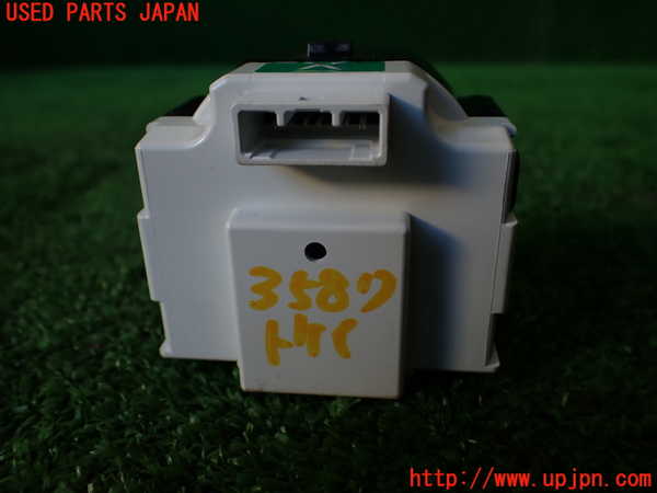 1UPJ-35877850]レクサス・IS300h(AVE30)時計 中古_m0002.jpg