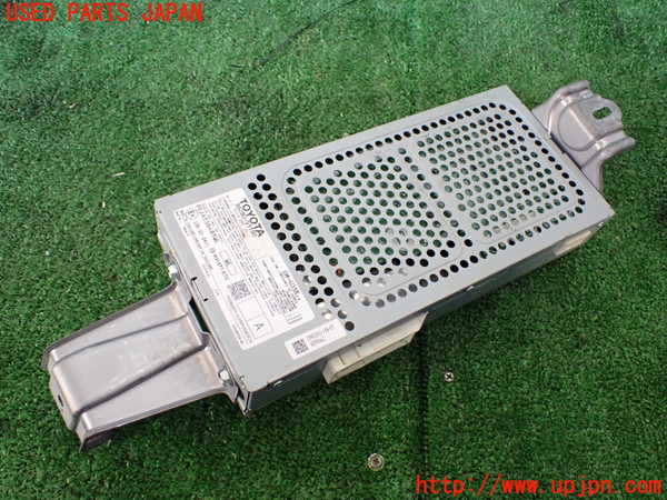 5UPJ-35876525]レクサス・IS300h(AVE30)アンプ 中古_m0001.jpg