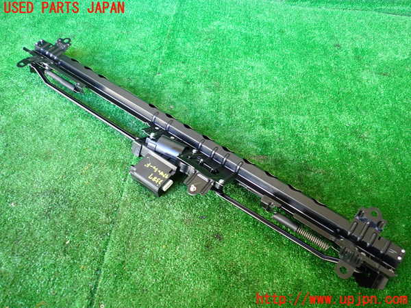 1UPJ-35877790]レクサス・IS300h(AVE30)リアサンシェード 中古_m0002.jpg