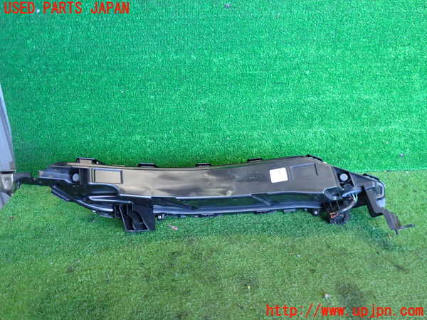 2UPJ-35901152]アウトランダーPHEV(GN0W)左コーナーランプ 中古_m0002.jpg