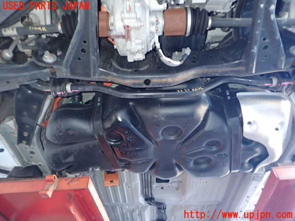 2UPJ-35905445]アウトランダーPHEV(GN0W)リアスタビライザー 中古_m0001.jpg