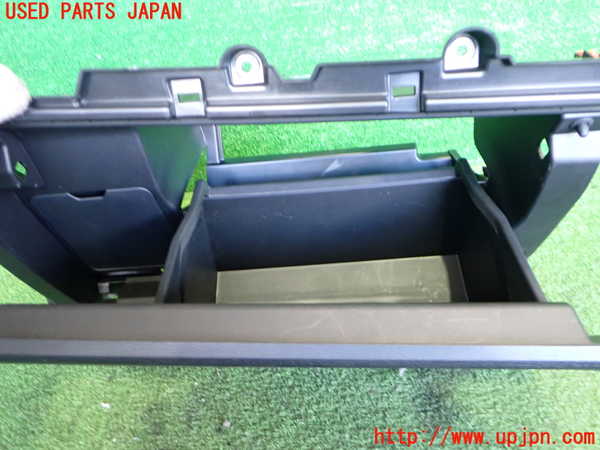 2UPJ-35907516]アウトランダーPHEV(GN0W)グローブボックス1 中古_m0002.jpg