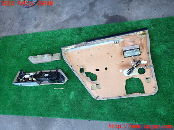 2UPJ-35911294]センチュリー(VG40)右後ドア内張り 中古_m0003.jpg