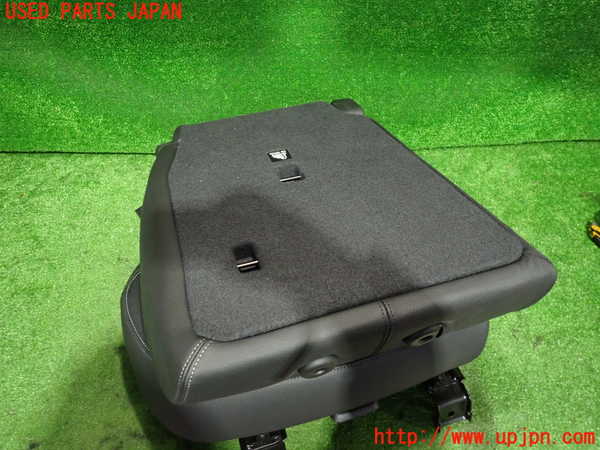 2UPJ-35957405]BMW X1(AD20)右リアシート 中古 (F48)_m0004.jpg