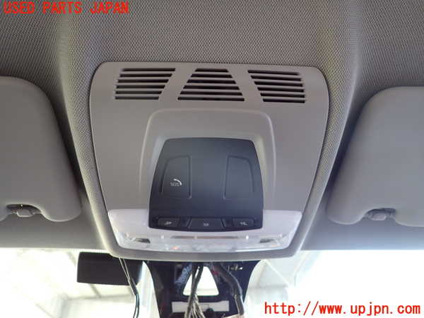 2UPJ-35956411]BMW X1(AD20)ルームランプ1 (真中 1列目) 中古 (F48)_m0001.jpg