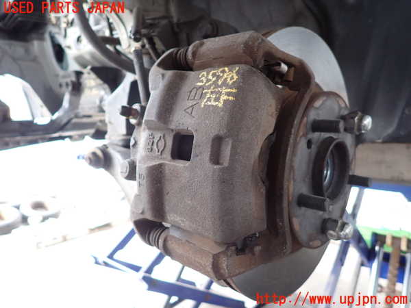 2UPJ-35964085]セフィーロ(A33)左フロントキャリパー 中古_m0001.jpg