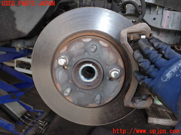 2UPJ-35964290]セフィーロ(A33)右フロントナックルハブ 中古_m0001.jpg