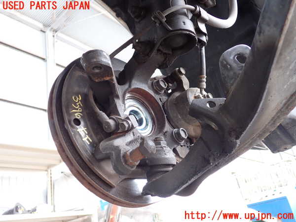 2UPJ-35964295]セフィーロ(A33)左フロントナックルハブ 中古_m0002.jpg