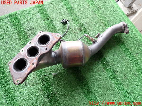 2UPJ-35972041]ベンツ S350(221057)(W221)エキマニ1 (触媒 マニバーター) 中古_m0002.jpg