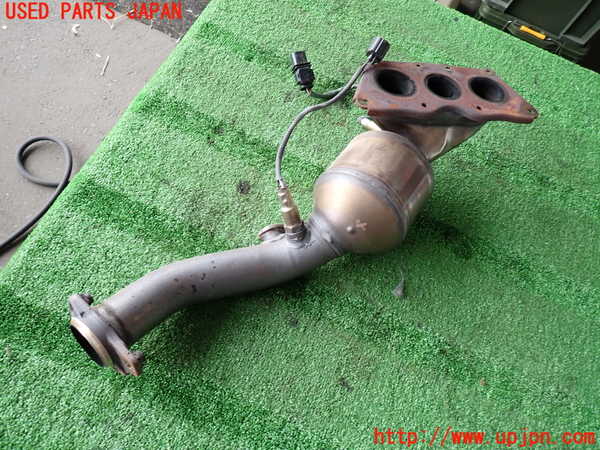 2UPJ-35972042]ベンツ S350(221057)(W221)エキマニ2 (触媒 マニバーター) 中古_m0002.jpg