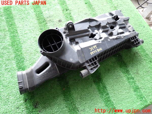 2UPJ-35972560]ベンツ S350(221057)(W221)エアクリーナーボックス 中古_m0002.jpg
