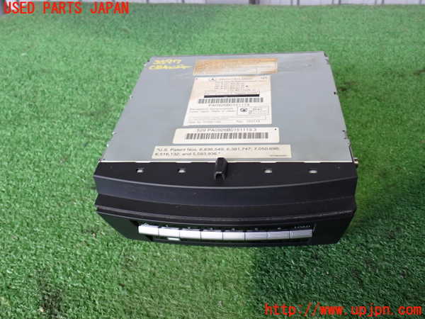 2UPJ-35976505]ベンツ S350(221057)(W221)CDチェンジャー 中古_m0001.jpg