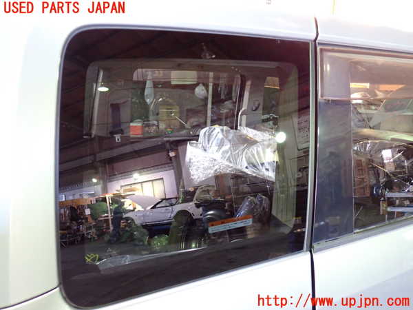 1UPJ-35981380]デリカD：5(CV5W)右クォーターガラス 中古(43R-007953 M2L3)_m0001.jpg