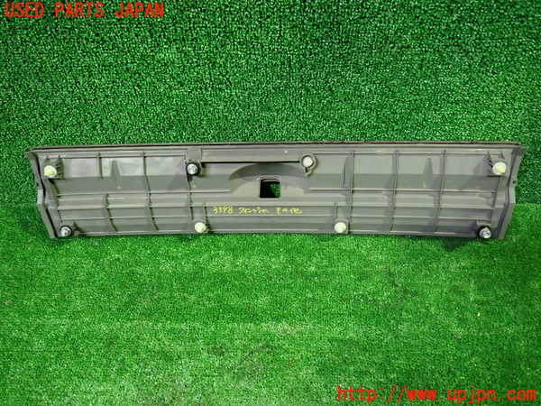 1UPJ-35981559]デリカD：5(CV5W)リアフィニッシャー 中古_m0002.jpg