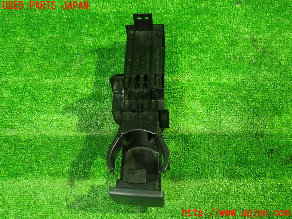 1UPJ-35987810]デリカD：5(CV5W)ドリンクホルダー 中古_m0002.jpg