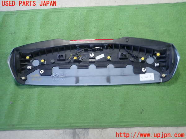 1UPJ-35991520]ボルボ・V40 クロスカントリー(MB420XC)リアスポイラー 中古_m0002.jpg