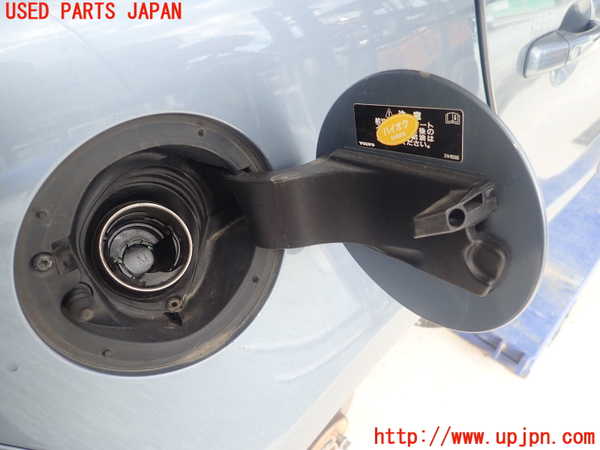 5UPJ-35991690]ボルボ・V40 クロスカントリー(MB420XC)フューエルリッド 中古_m0002.jpg